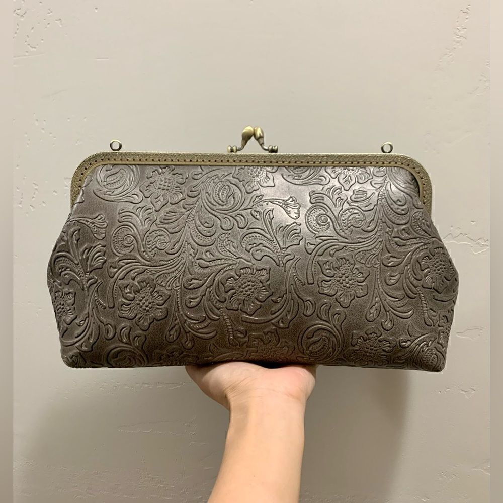 Handsewn Genuine Embossed Leather Retro Style Kisslock Frame Bag & 2 Chains